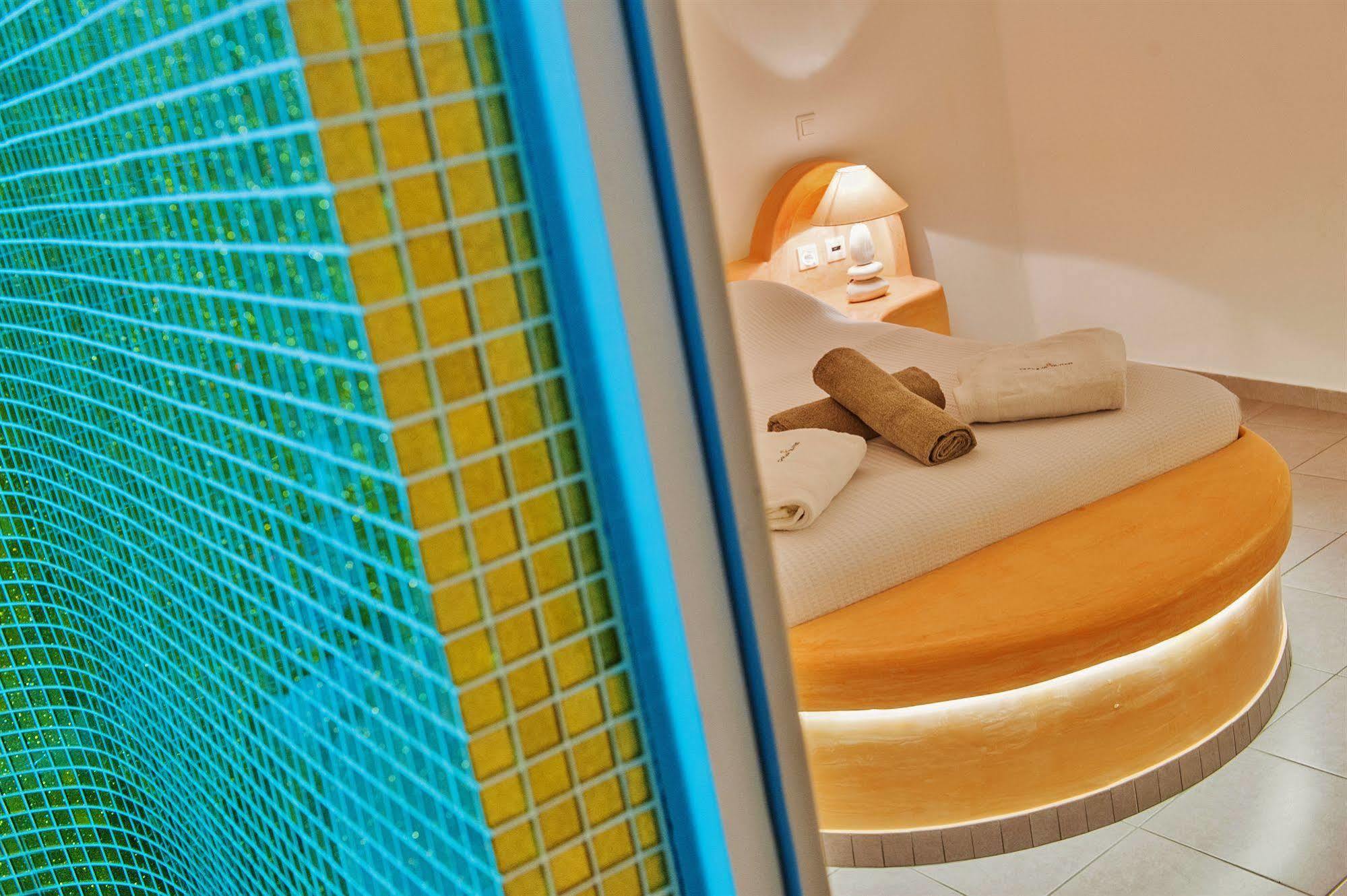 Chroma Suites Ía Kültér fotó